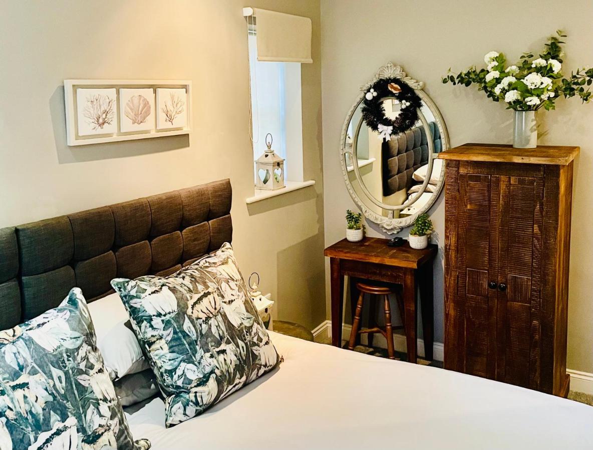 Stunning 2-Bed-2Bath Apt In Whitby With Parking公寓 外观 照片