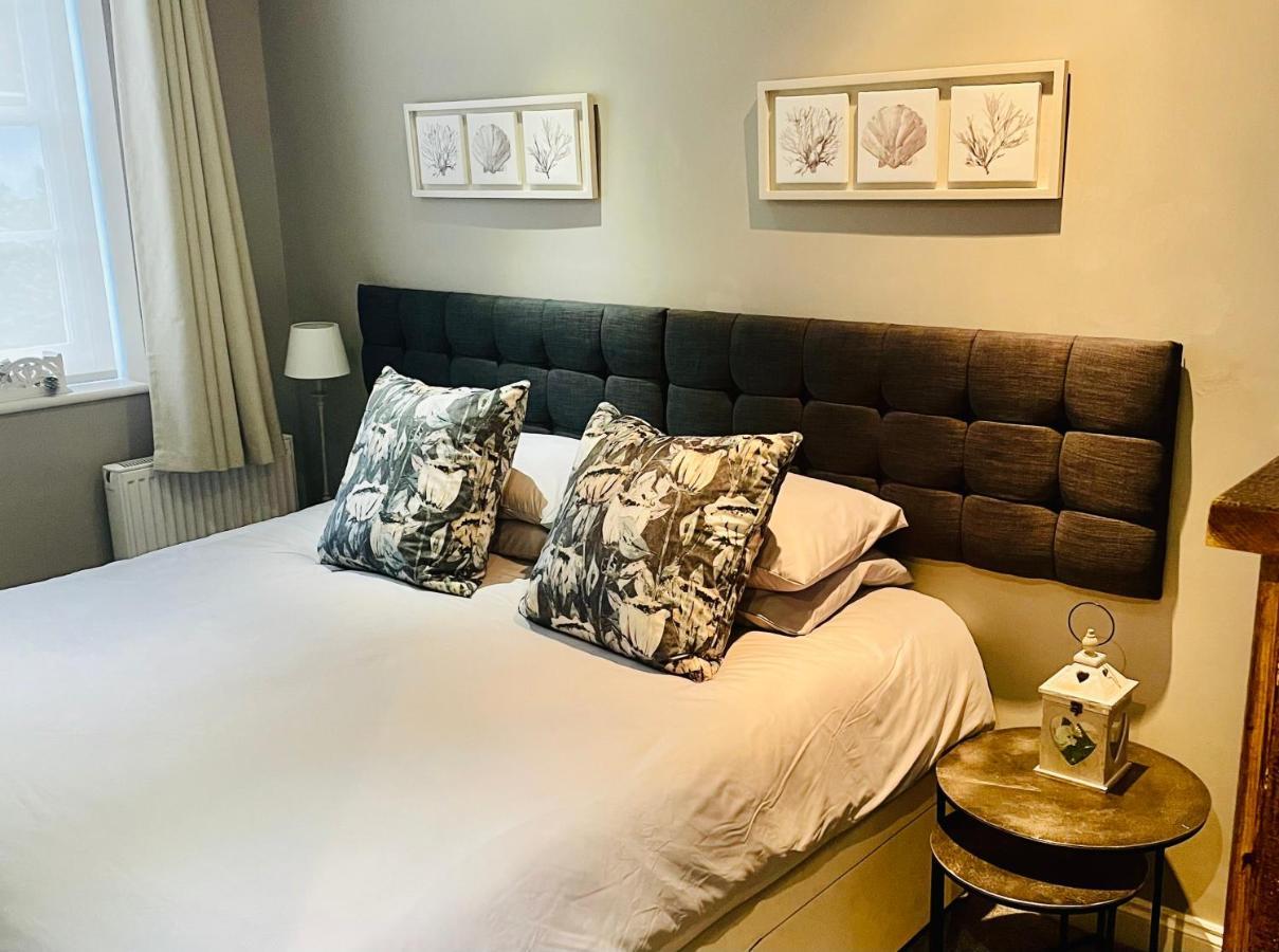 Stunning 2-Bed-2Bath Apt In Whitby With Parking公寓 外观 照片